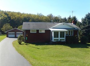 1257 W Laurel Cir, Mount Pleasant, PA 15666