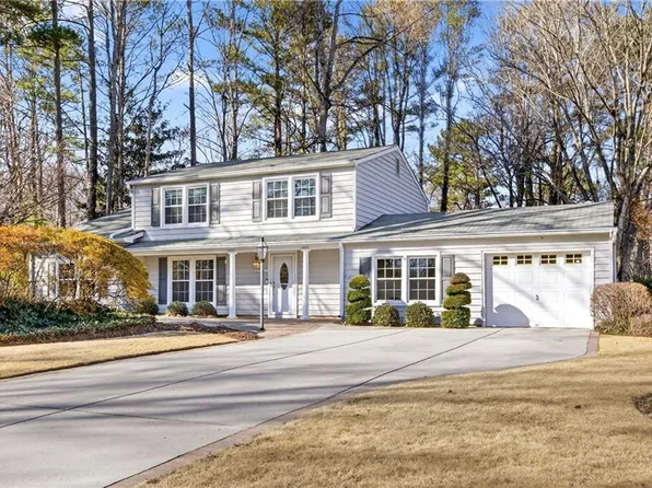 3509 Oak Knoll Dr, Marietta, GA 30068