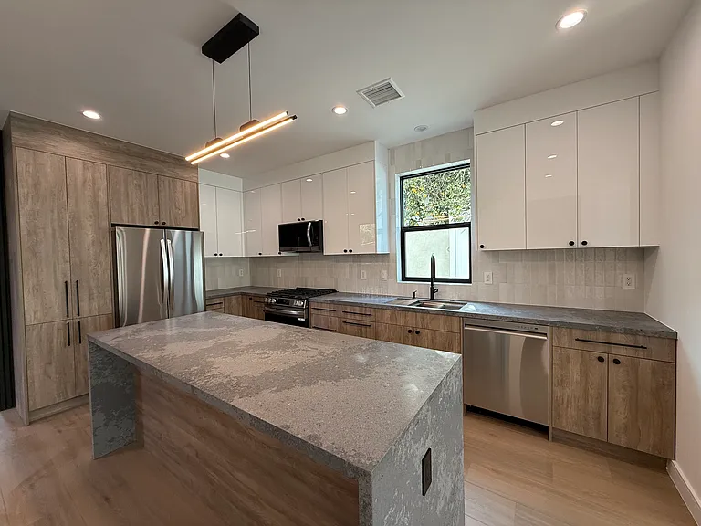 5651 Corbin Ave #5653 — Photo 7