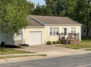 106 S Washington Ave, Knob Noster, MO 65336