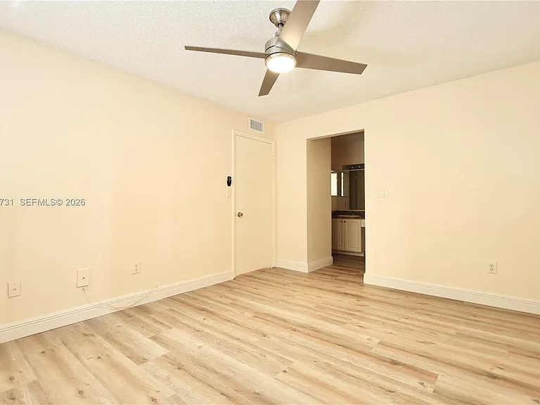 9448 S Belfort Cir #116 — Photo 9
