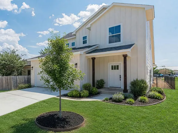 362 Stagecoach Trl, San Marcos, TX 78666
