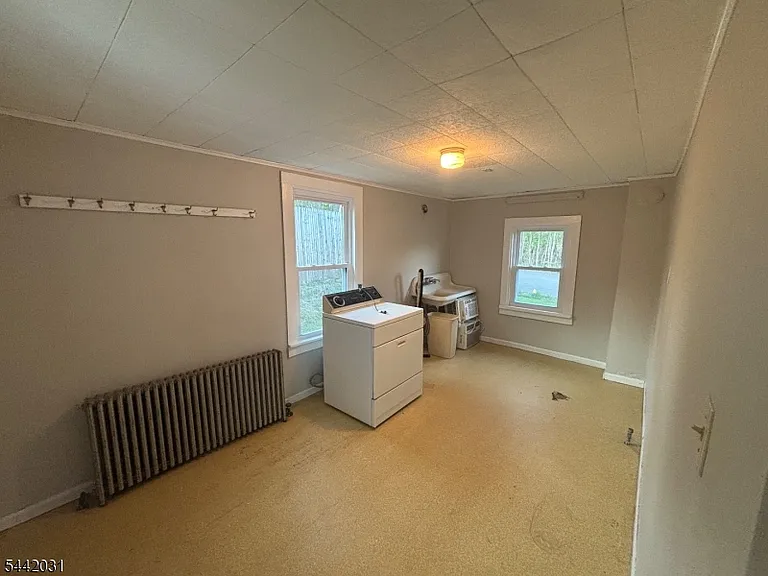 6 Thatcher Ave — Photo 9