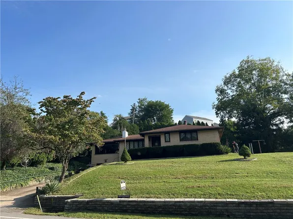 1210 1st St, Canonsburg, PA 15317