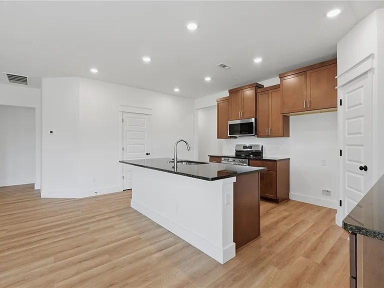 5089 Vista Ave — Photo 7