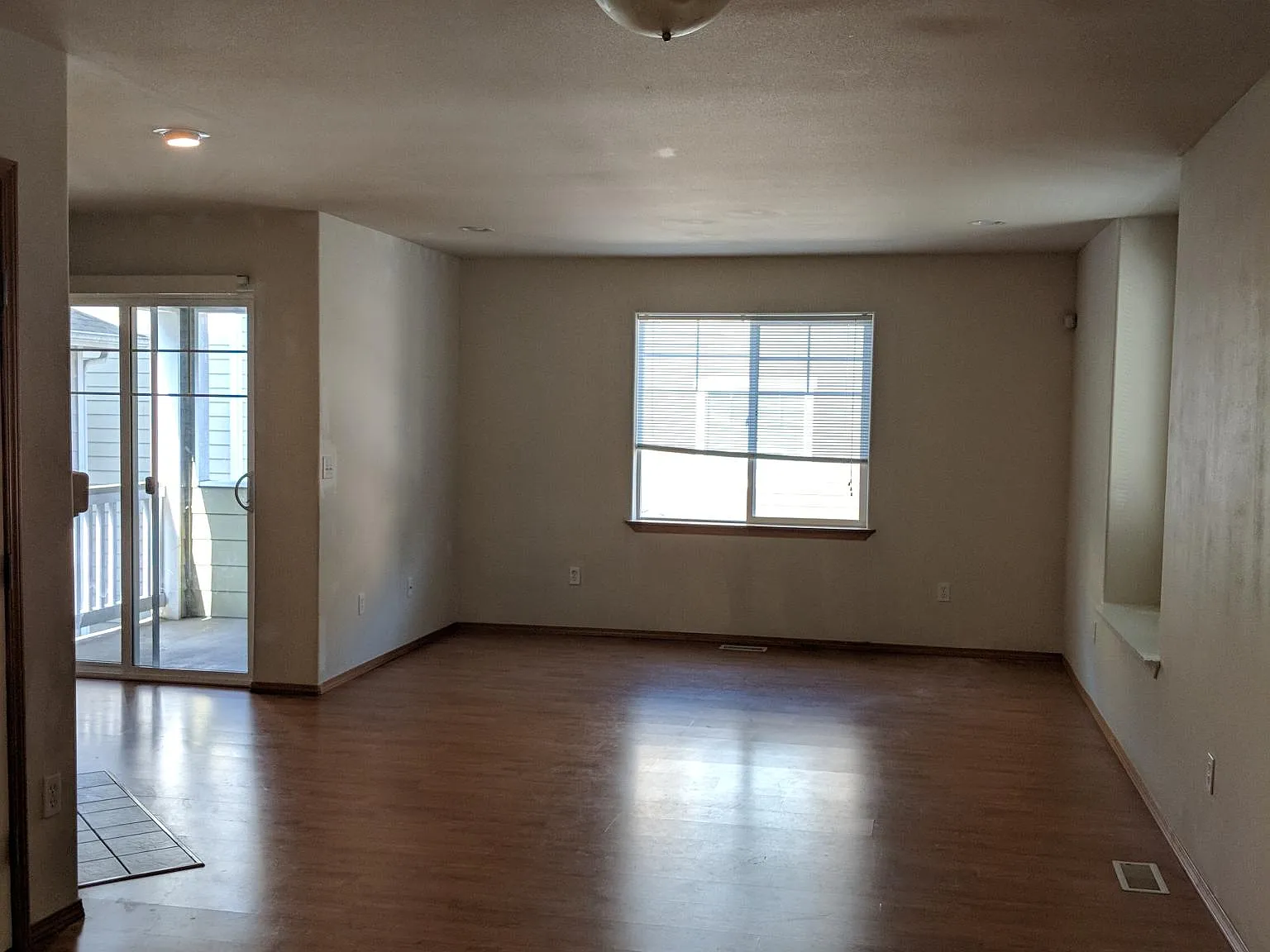 11733 12th Pl W — Photo 3