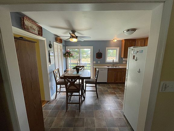 2nd image of 473 Shady Creek Rd