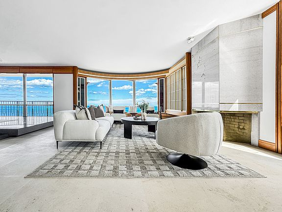 4th image of 1040 N Lake Shore Dr APT 37A