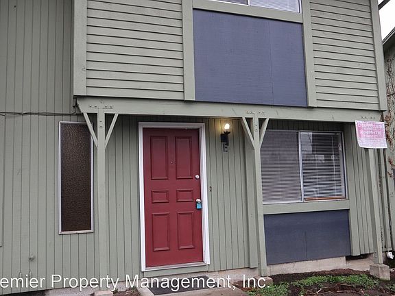 3rd image of 1805 NE 116th St APT E
