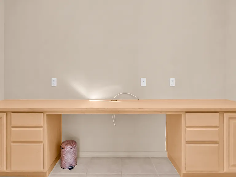 27 Shoreline Dr — Photo 10