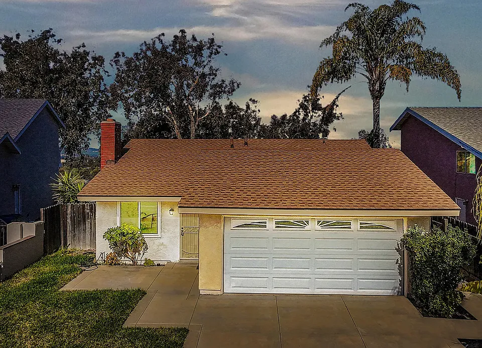 23061 Via San Gabriel