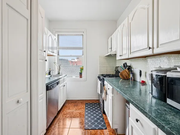 851 Blvd East image 15 of 42