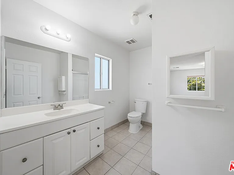 1224 Crenshaw Blvd — Photo 15