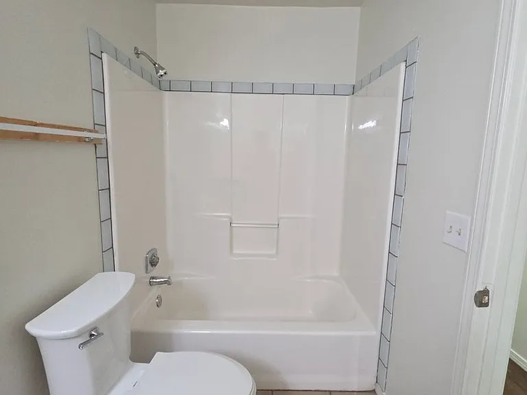 611 Preston Dr — Photo 13