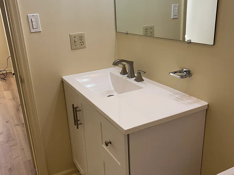 1320 Glenway Ave — Photo 20