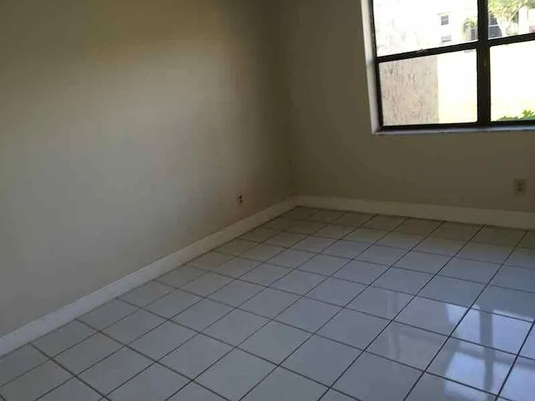 10050 Winding Lake Rd #103 — Photo 15