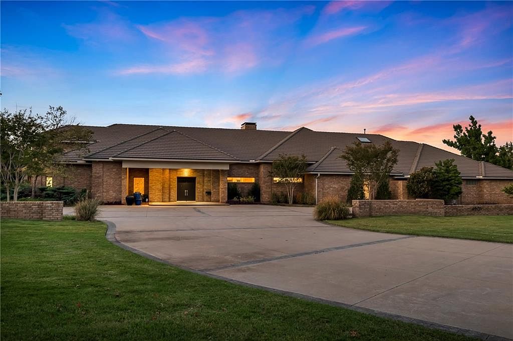 6901 NW Grand Blvd, Oklahoma City, OK 73116 | Zillow