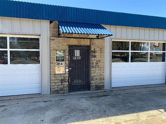 4th image of 2101 Tradewind Dr