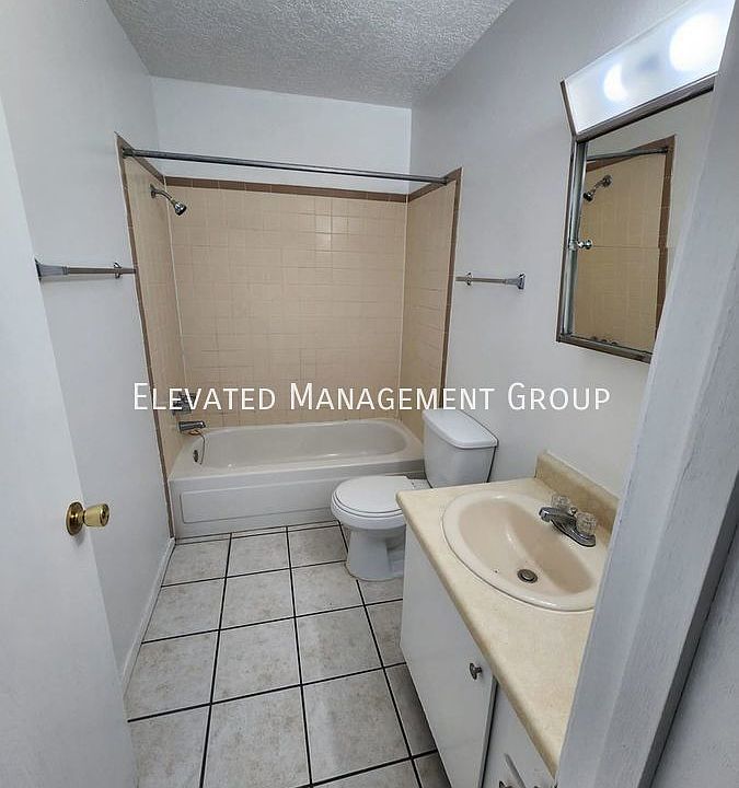1st image of 3210 Tulane Dr NE APT 28