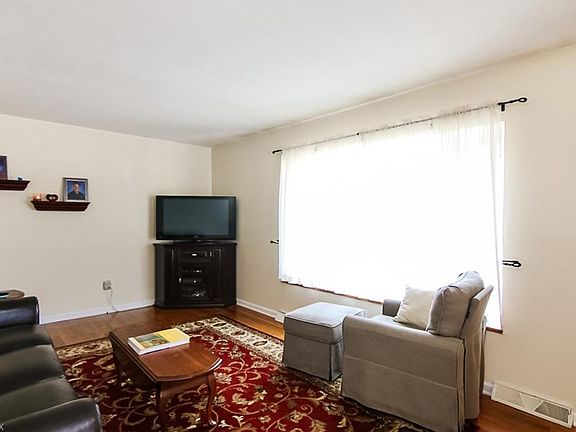 4th image of 14982 Lindmont Dr
