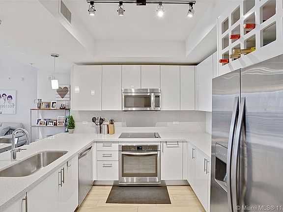 3rd image of 999 SW 1st Ave APT 2117
