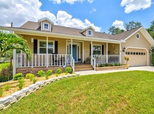 1502 Pine St E, Nokomis, FL 34275