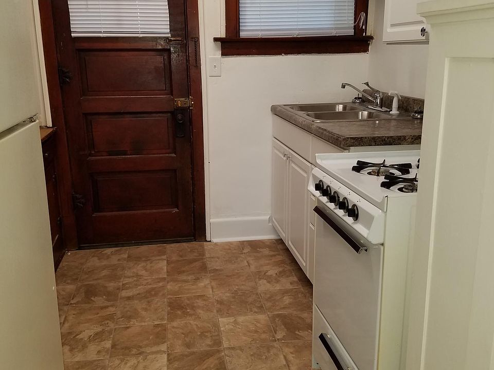 2nd image of 545 165th St