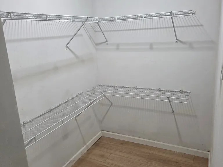 1629 Netherwood Ave #1A — Photo 5