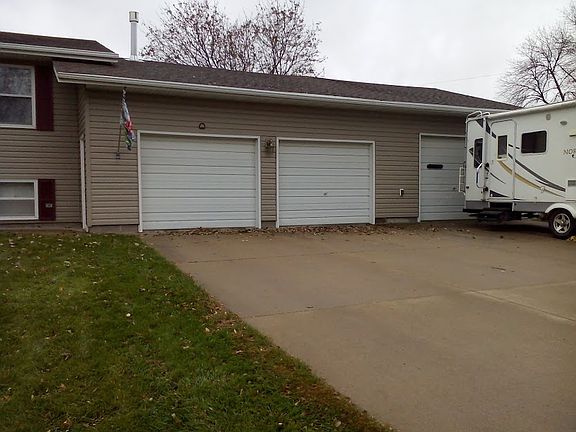 2nd image of 303 9th St W