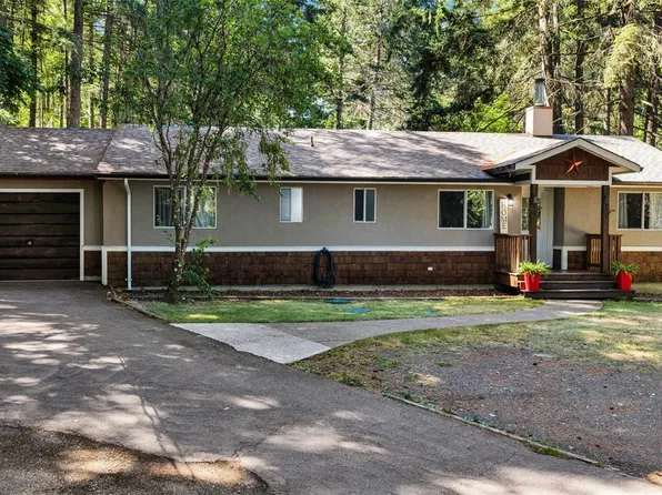 1290 McKenzie Dr, North Cowichan, BC V9L 5R9
