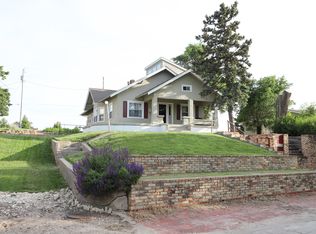 305 W 14th St, Ellis, KS 67637