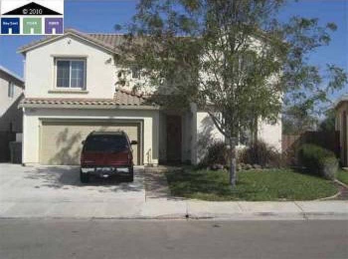 1st image of 2233A Cambridge Dr