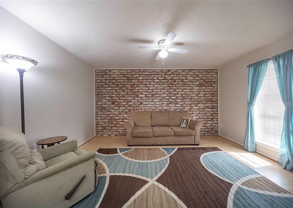 1st image of 3740 Laura Leigh Ln