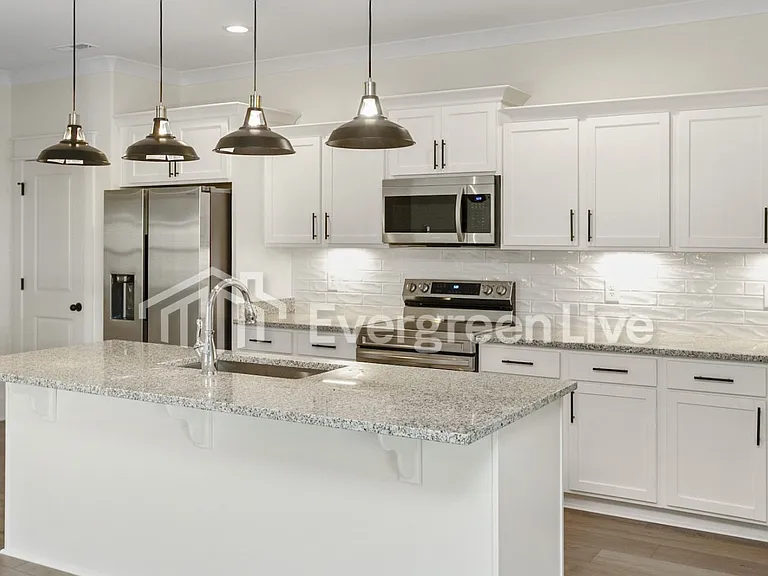 213 Greenwood Dr — Photo 8