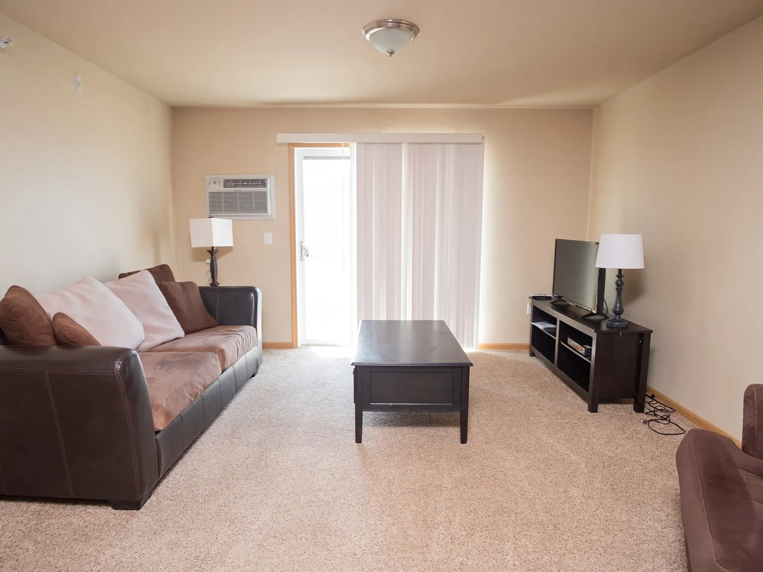 Stanley Apartments — Photo 2
