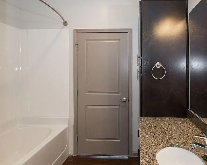 Marvel Apartments — Photo 19