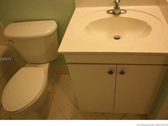 4th image of 1270 SE 31st Ct APT 104