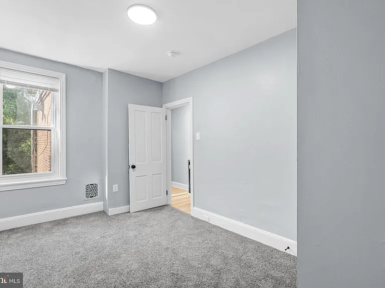 1855 Brunner St — Photo 14