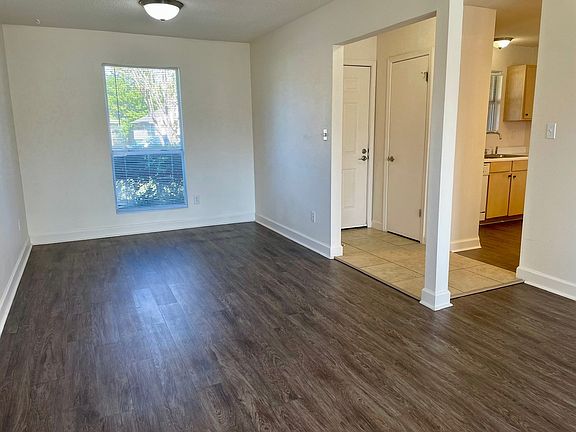 4th image of 67 Skystone Ct