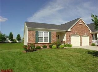 855 Waterford Villas Dr, Lake Saint Louis, MO 63367