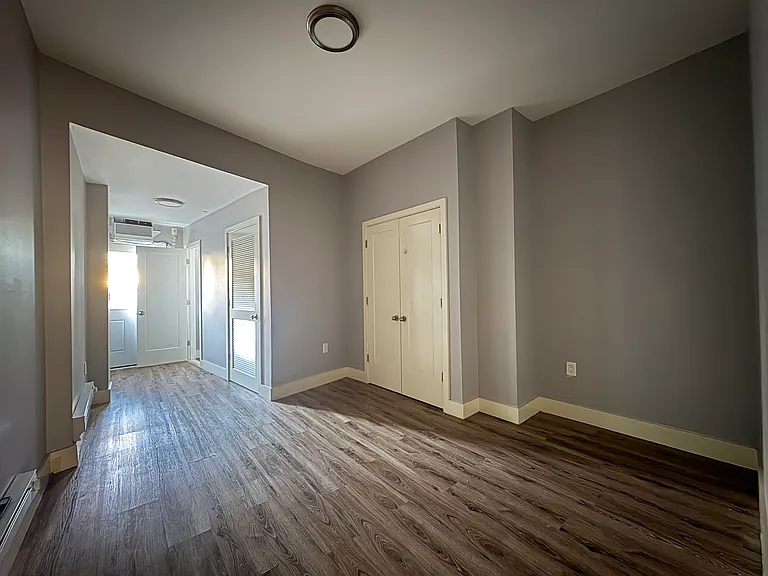 805 Summer Ave #2 — Photo 2