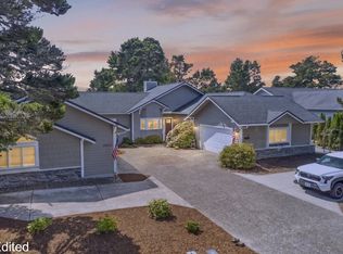 2026 Royal Street Georges Dr, Florence, OR 97439