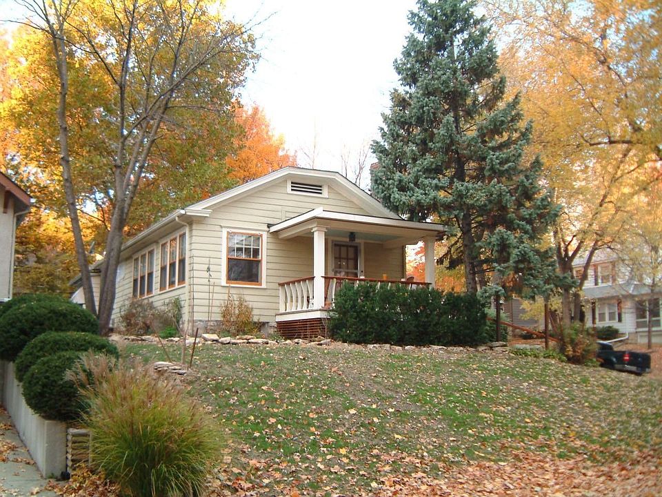 Front exterior- Locust