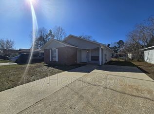 409 Shadow Way Ln, Pensacola, FL 32506