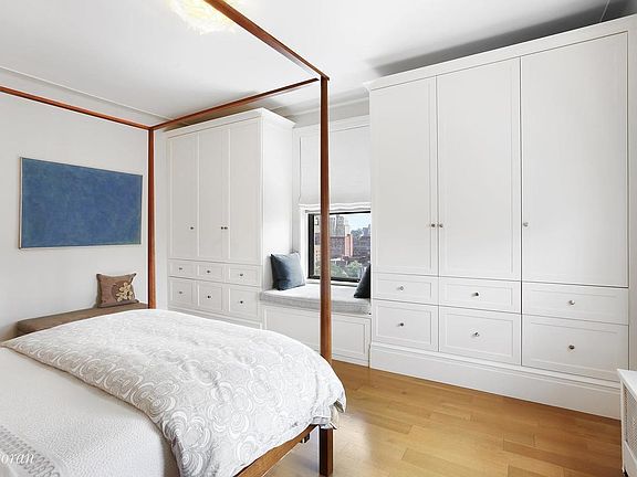 3rd image of 176 W 87th St #12B