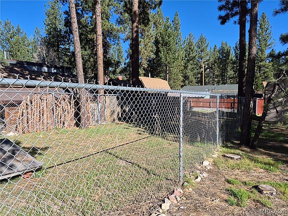 4th image of 839 E Big Bear Blvd