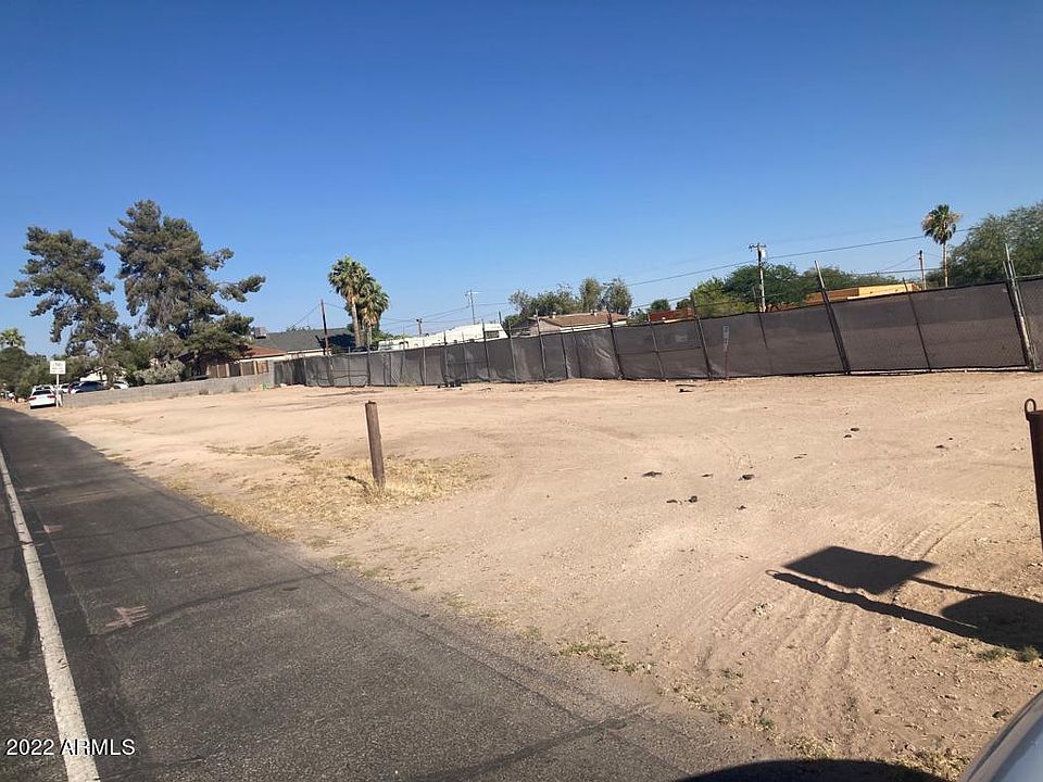 1st image of 2913 E Grovers Avenue #140