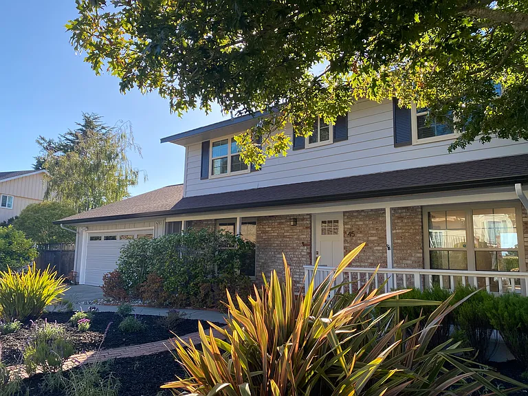 45 Constitution Dr — Photo 2