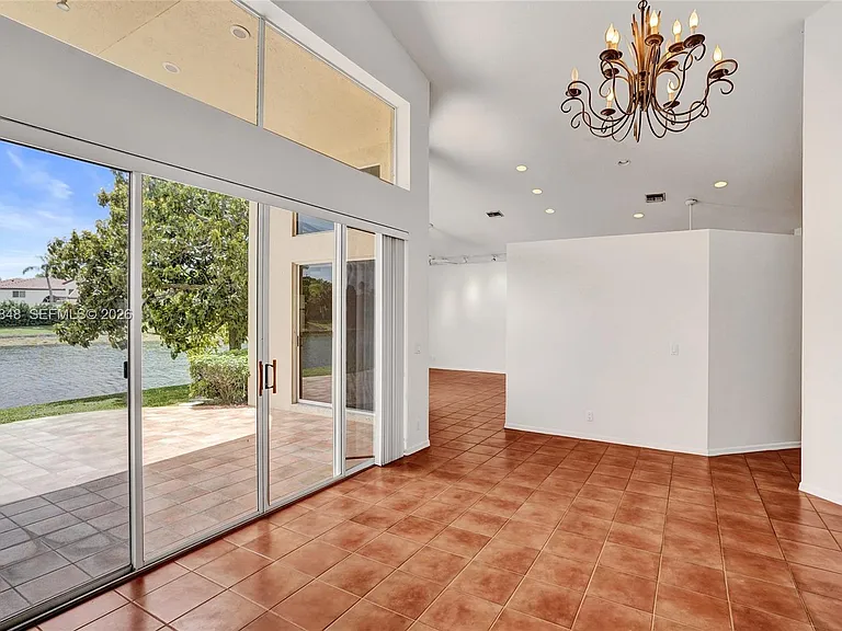 10800 Haydn Dr — Photo 23