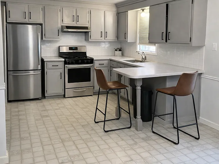 154 Fairgreen Dr #R — Photo 2